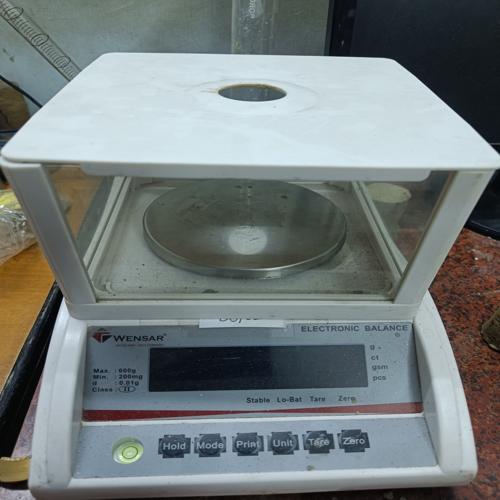 Digital Balance — Precise Weight Measurement